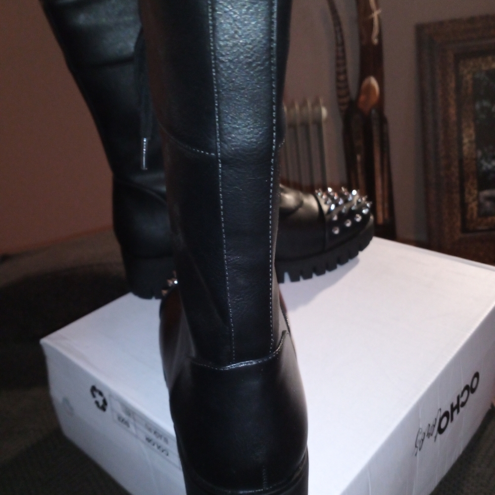 Women studded boots